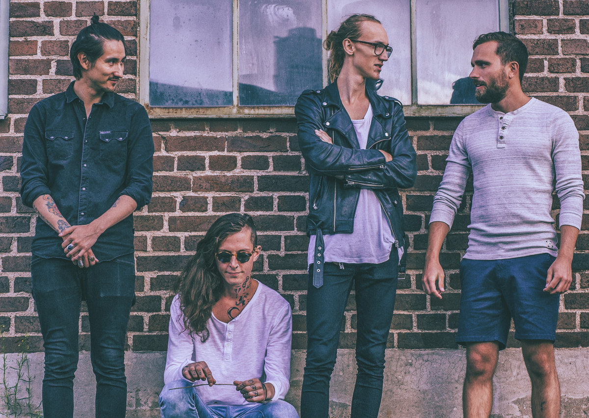 Huanastone e Niña Coyote eta Chico Tornado no Woodrock